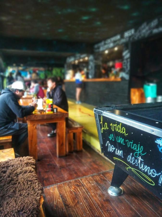Moving Hostel Travel Bar San Carlos de Bariloche Kültér fotó
