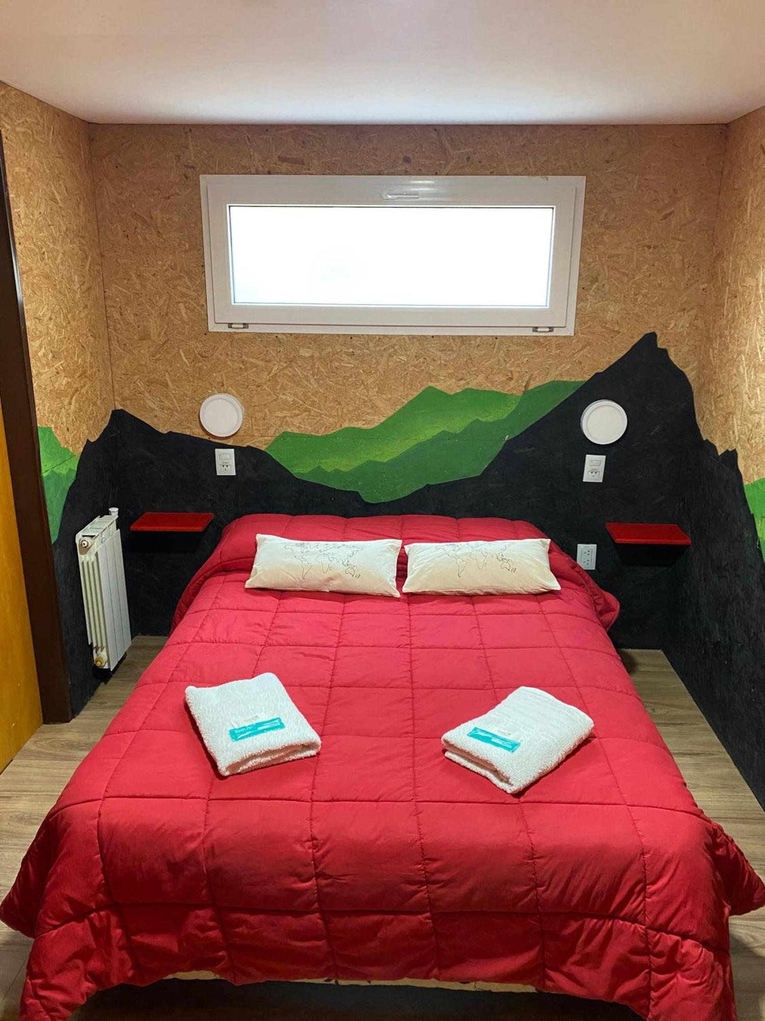 Moving Hostel Travel Bar San Carlos de Bariloche Kültér fotó